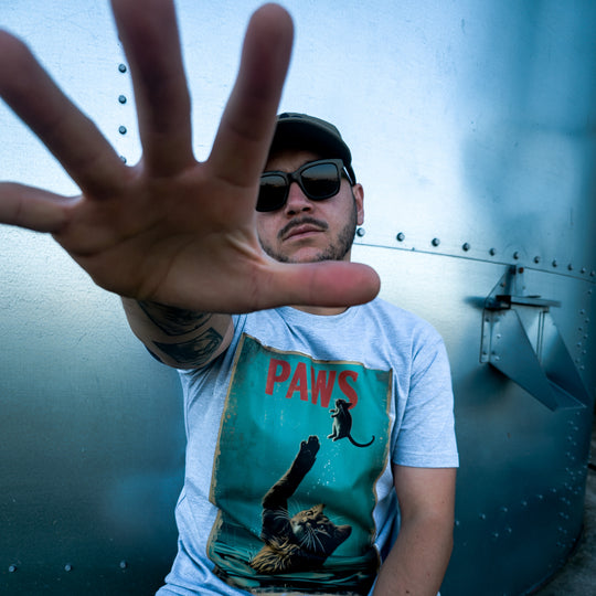 T-shirt Paws